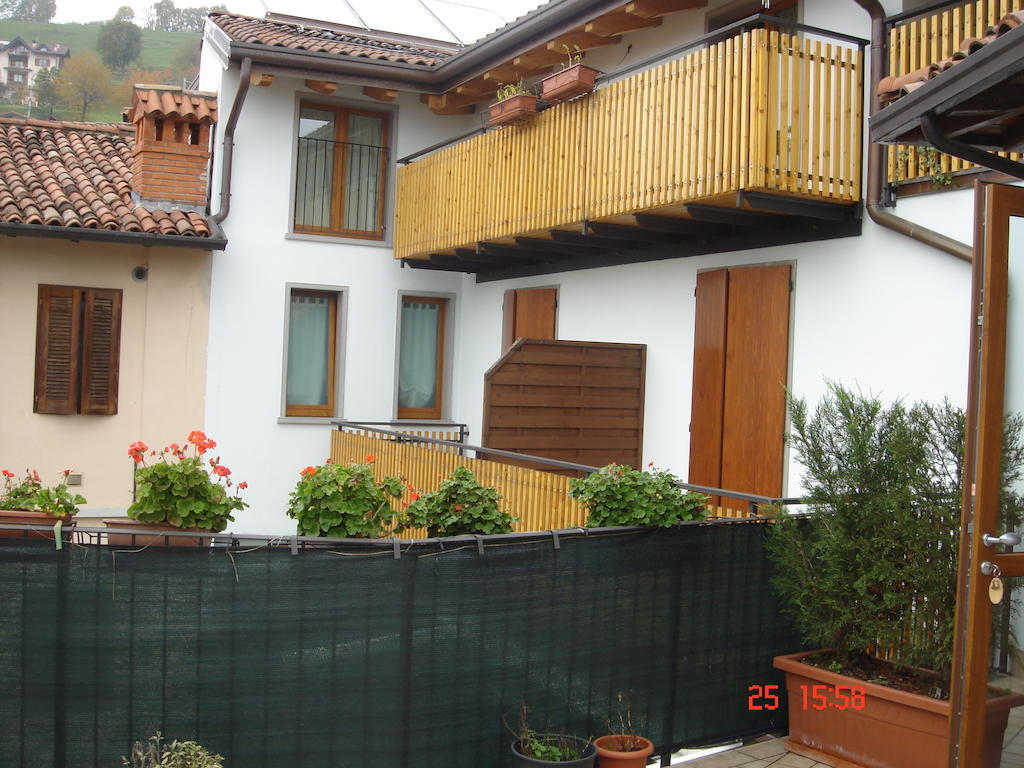 Bar Trattoria Colombina Affittacamere Bossico Exterior foto